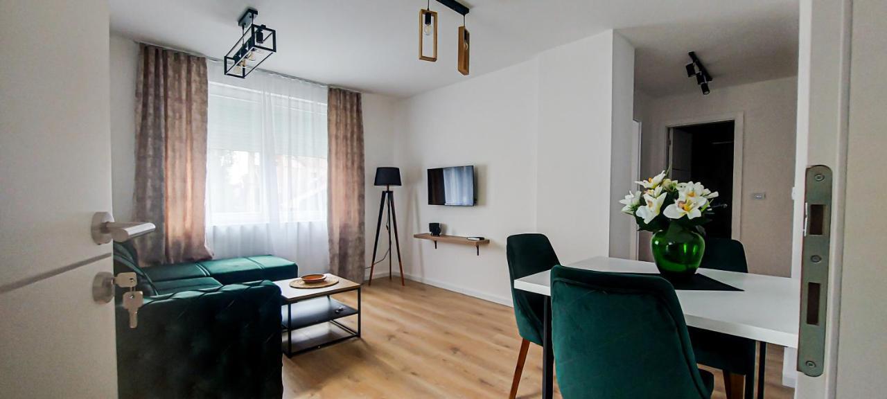 La Casa Apartments Ягодина Екстер'єр фото
