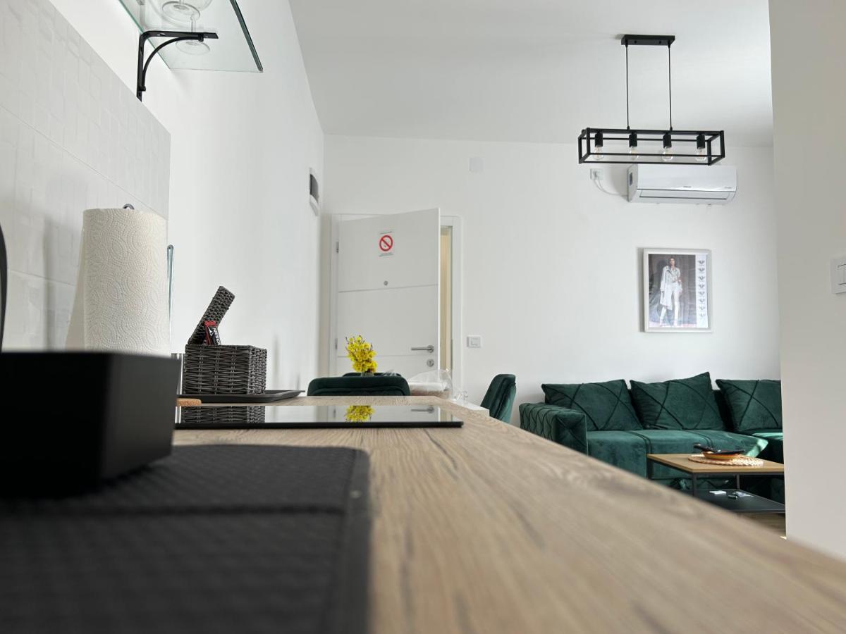 La Casa Apartments Ягодина Екстер'єр фото