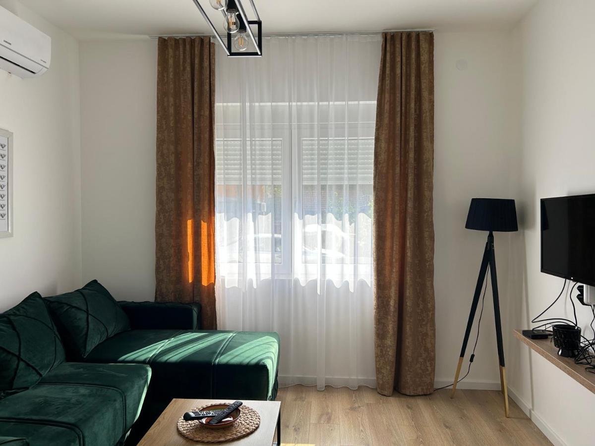La Casa Apartments Ягодина Екстер'єр фото